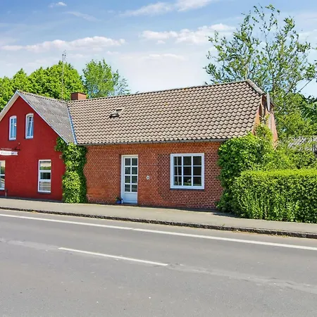 Kiri - 24km From The Sea By Interhome *